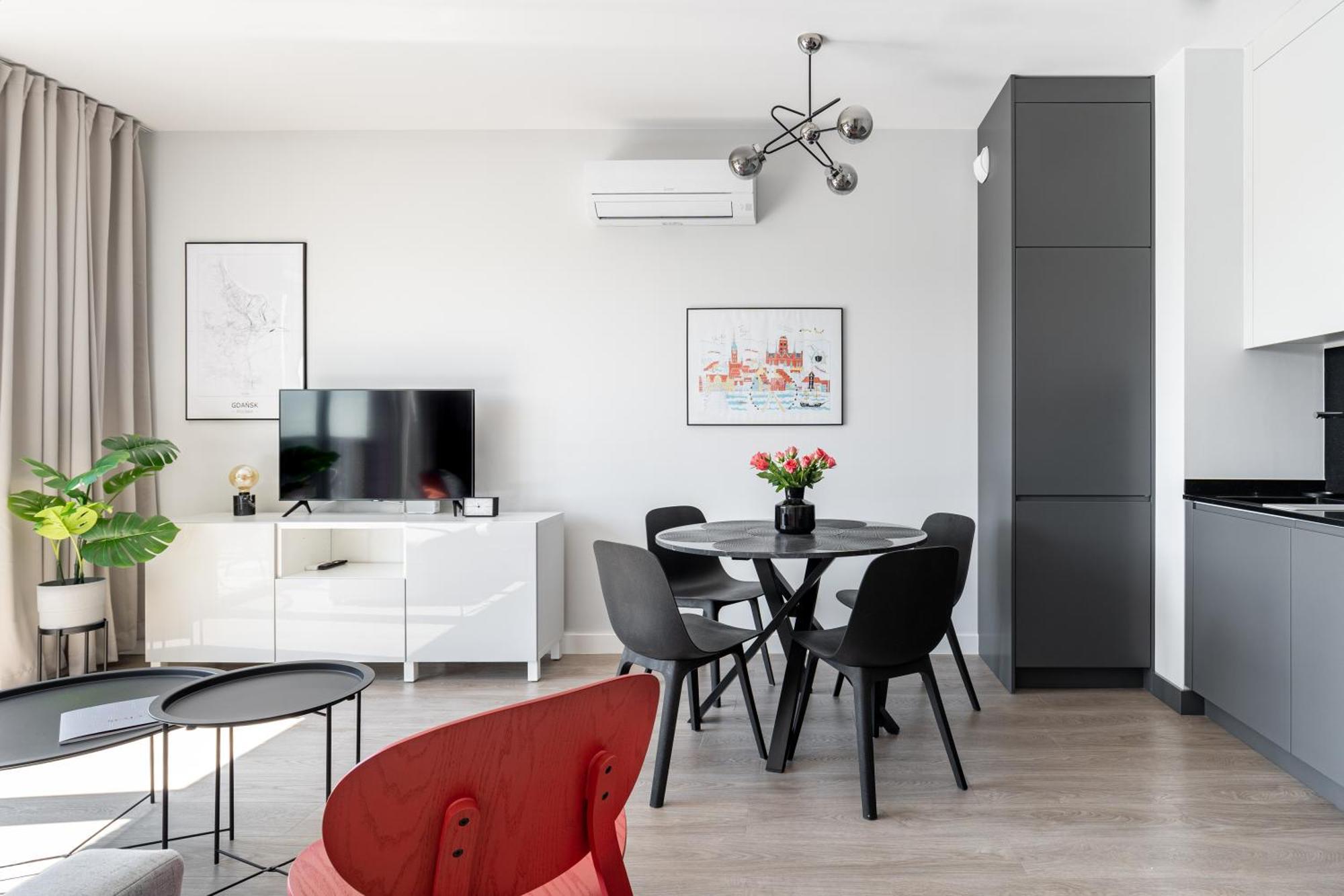 Scala City Center Apartments With Parking By Lion Apartments Γκντανσκ Εξωτερικό φωτογραφία