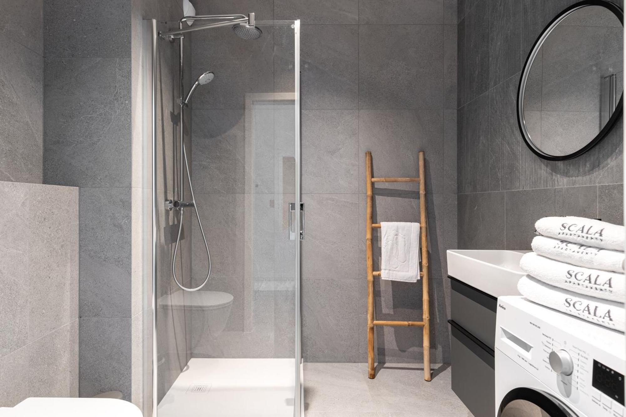 Scala City Center Apartments With Parking By Lion Apartments Γκντανσκ Εξωτερικό φωτογραφία