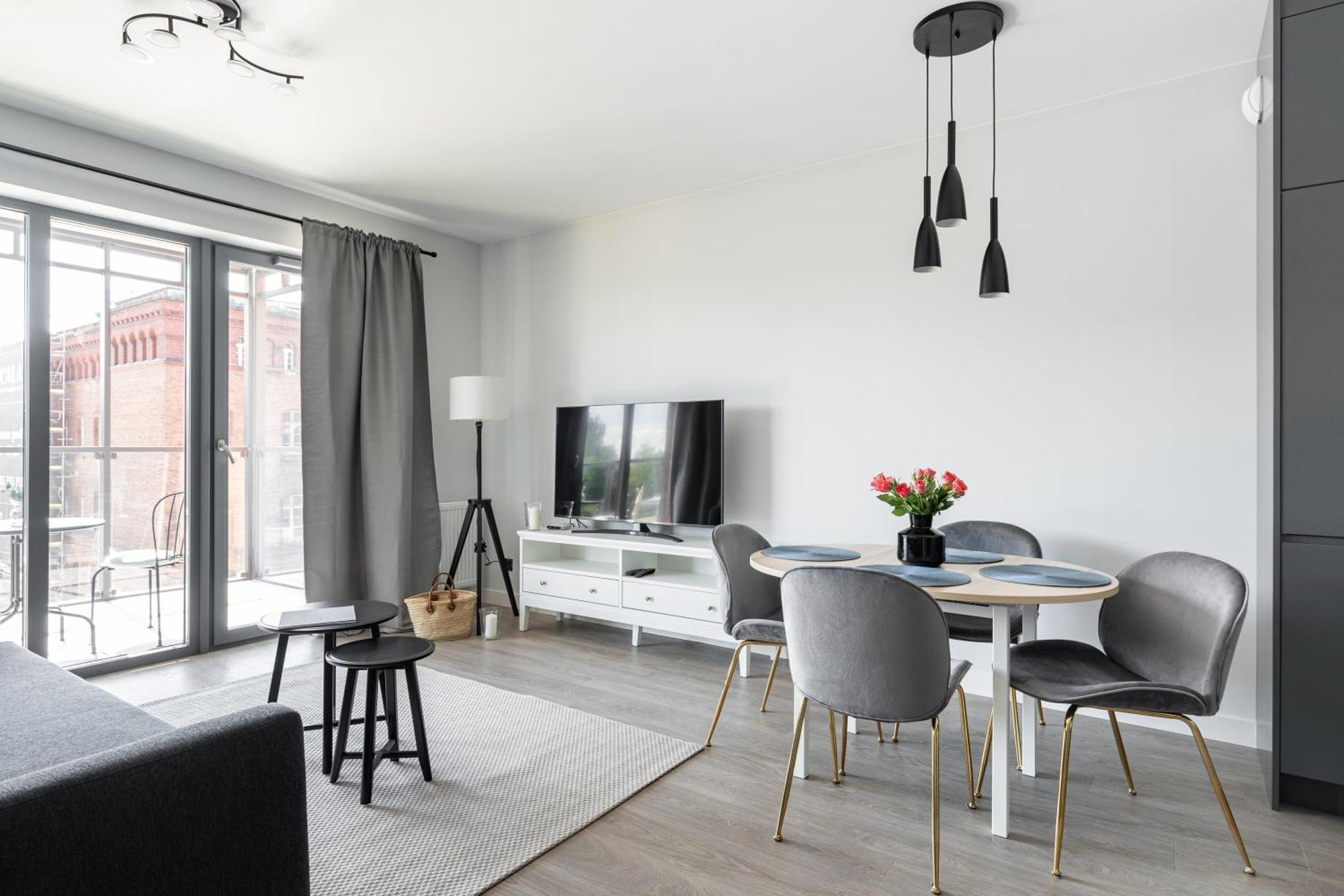Scala City Center Apartments With Parking By Lion Apartments Γκντανσκ Εξωτερικό φωτογραφία